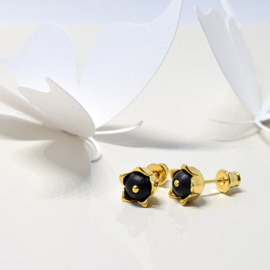 Beautifully designed flower stud earrings with Baltic Amber